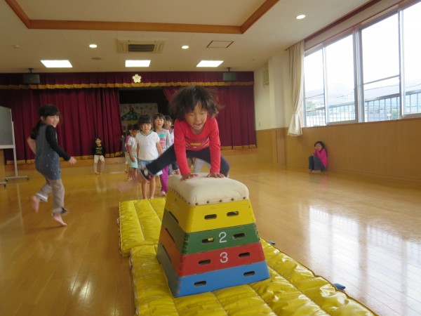 6段跳び箱に挑戦！ | 社会福祉法人下関みらい 小月こども園